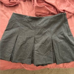 ZARA - Mini Pleated skirt ( built in shorts )